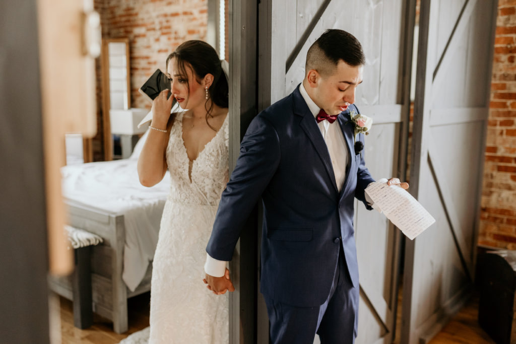 vow reading, Edwardsville Illinois wedding photographer